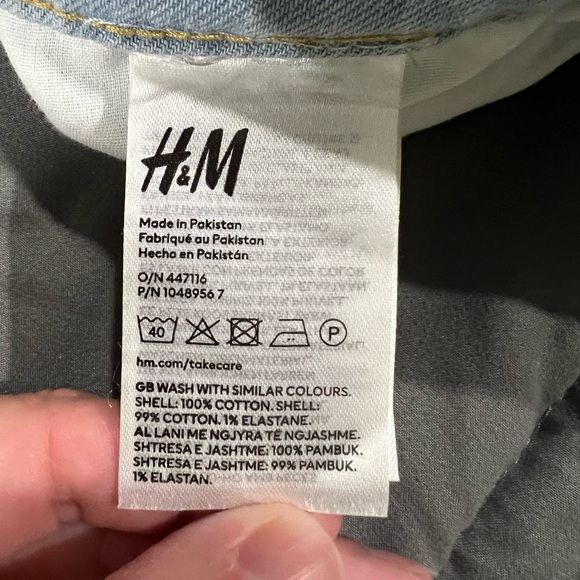 Women’s H&M mom shorts 14 new NWT distressed‎ - Picture 8 of 12